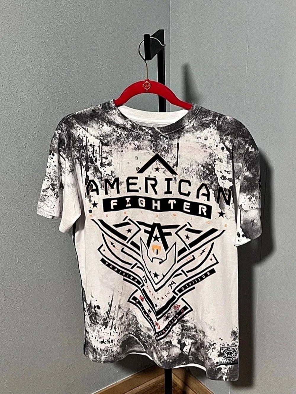 American Fighter Graphic Abstract Short Sleeve Tee Size Medium